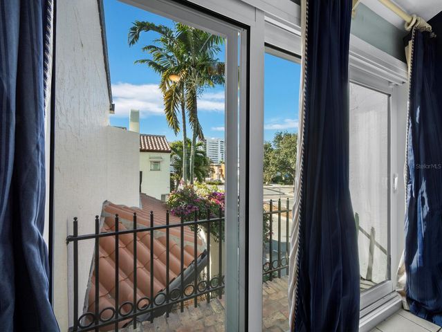 200 COCOANUT AVENUE 7, Sarasota, FL 34236