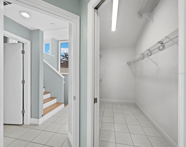 200 COCOANUT AVENUE 7, Sarasota, FL 34236