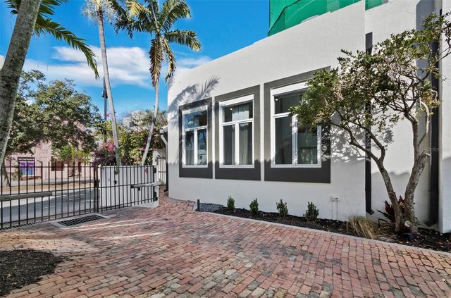 200 COCOANUT AVENUE 7, Sarasota, FL 34236