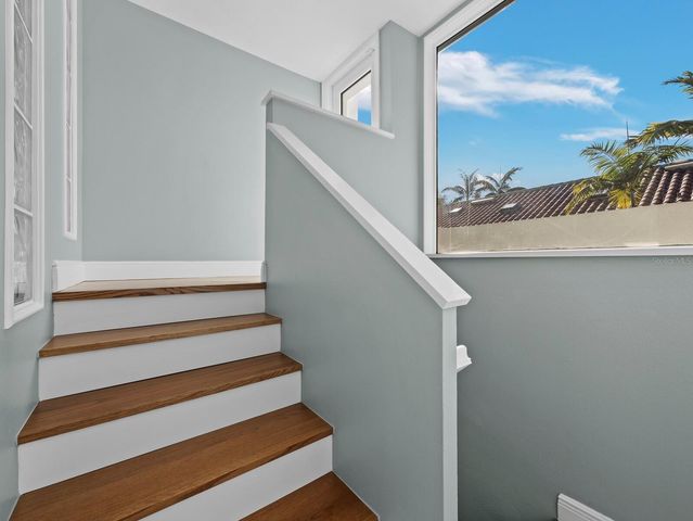 200 COCOANUT AVENUE 7, Sarasota, FL 34236