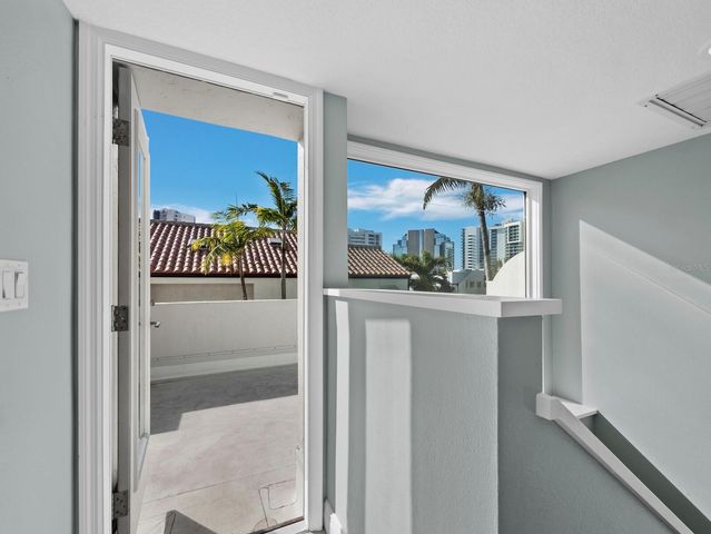 200 COCOANUT AVENUE 7, Sarasota, FL 34236