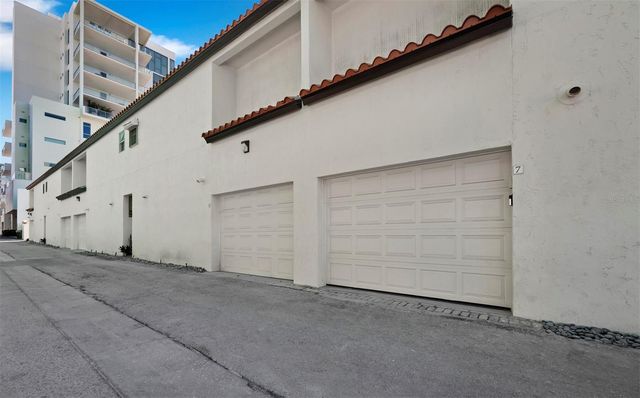 200 COCOANUT AVENUE 7, Sarasota, FL 34236