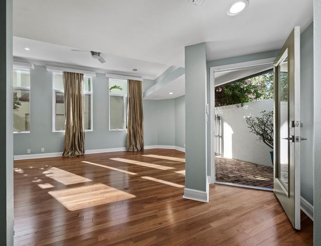 200 COCOANUT AVENUE 7, Sarasota, FL 34236