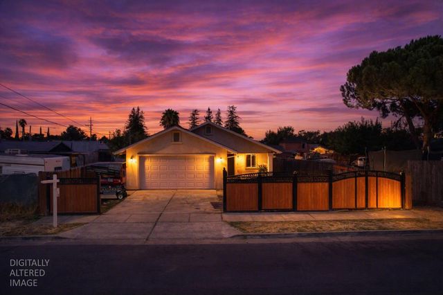 2637 W Acacia, Stockton, CA 95203