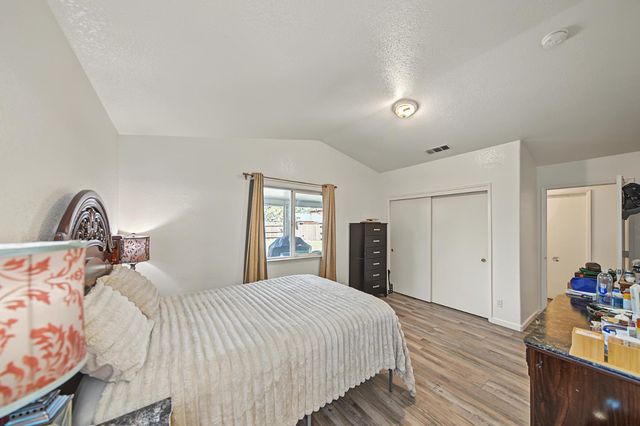 2637 W Acacia, Stockton, CA 95203