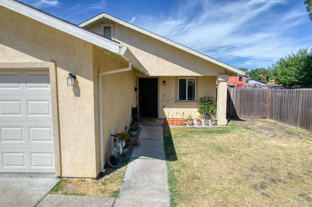 2637 W Acacia, Stockton, CA 95203