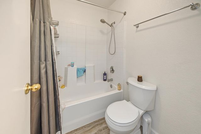 2637 W Acacia, Stockton, CA 95203