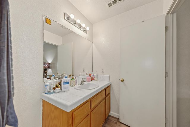 2637 W Acacia, Stockton, CA 95203