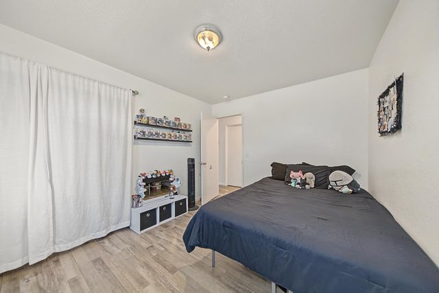 2637 W Acacia, Stockton, CA 95203