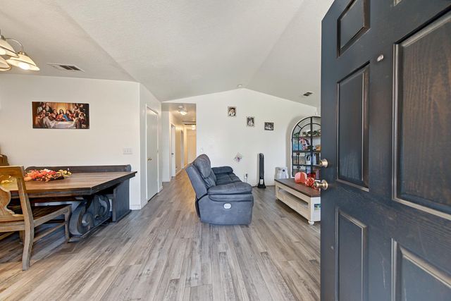 2637 W Acacia, Stockton, CA 95203