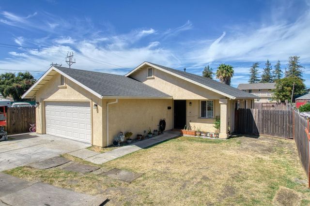 2637 W Acacia, Stockton, CA 95203
