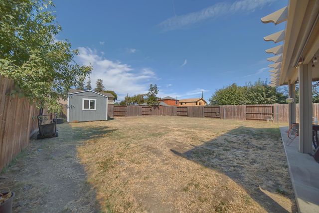 2637 W Acacia, Stockton, CA 95203