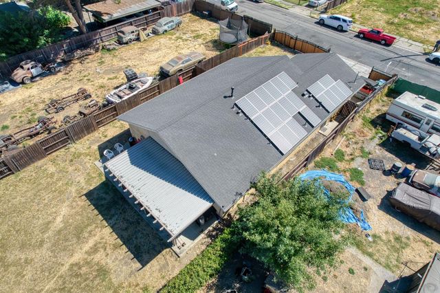 2637 W Acacia, Stockton, CA 95203