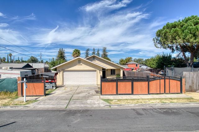 2637 W Acacia, Stockton, CA 95203