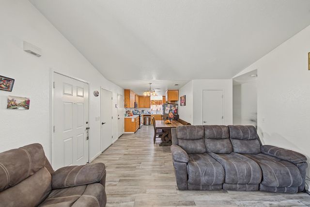 2637 W Acacia, Stockton, CA 95203