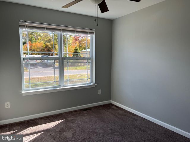 519 SURREY AVE, Berlin, NJ 08009