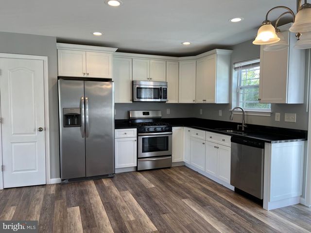 519 SURREY AVE, Berlin, NJ 08009