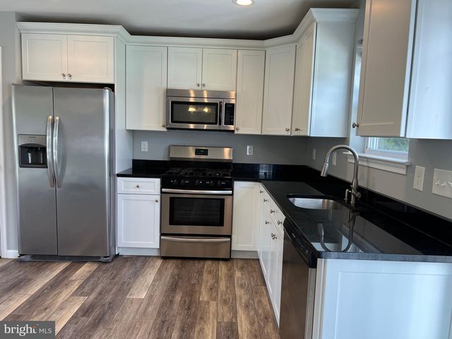 519 SURREY AVE, Berlin, NJ 08009