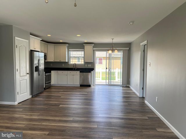519 SURREY AVE, Berlin, NJ 08009