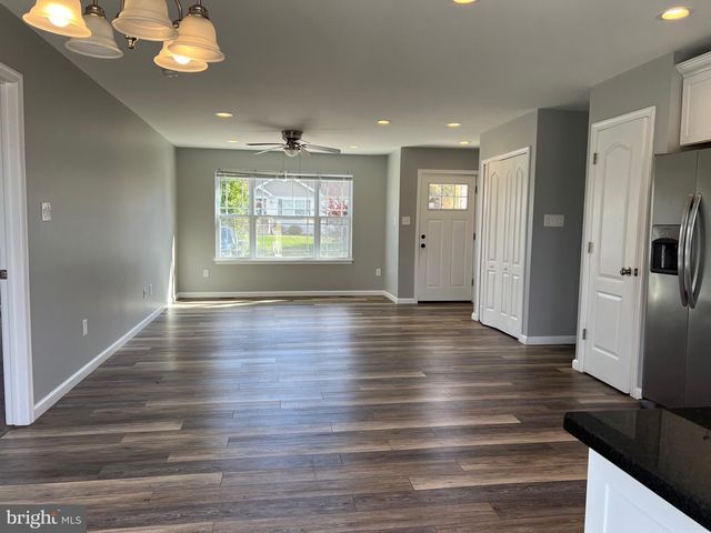 519 SURREY AVE, Berlin, NJ 08009