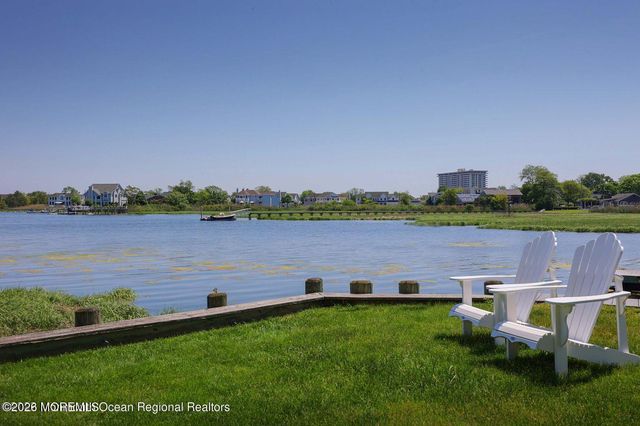 25 Meadow Avenue 72, Monmouth Beach, NJ 07750