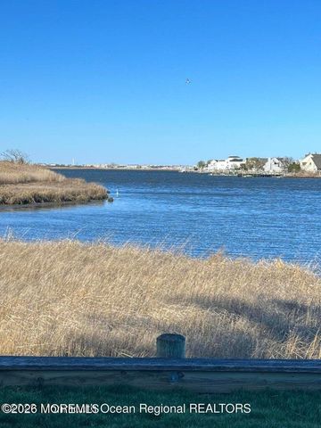 25 Meadow Avenue 72, Monmouth Beach, NJ 07750