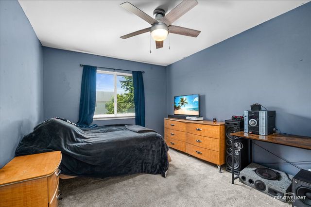 1683 Seaton Lane, Elgin, IL 60123