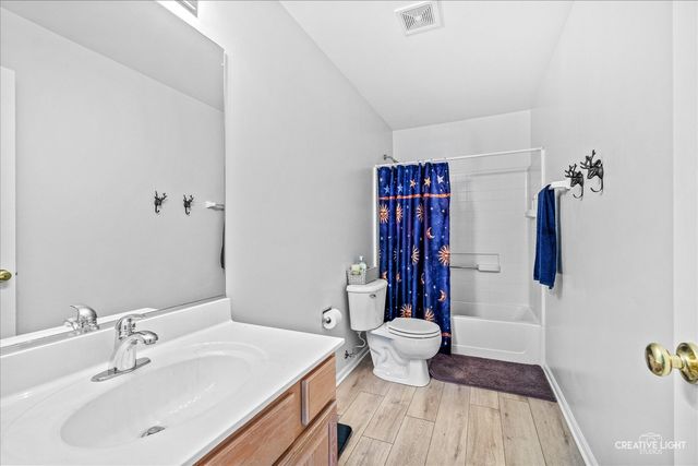 1683 Seaton Lane, Elgin, IL 60123