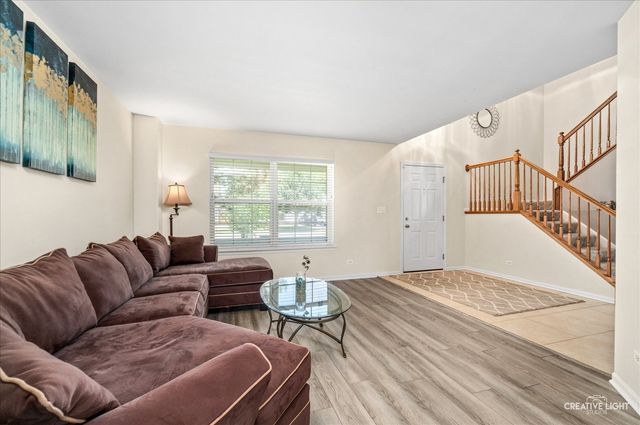 1683 Seaton Lane, Elgin, IL 60123