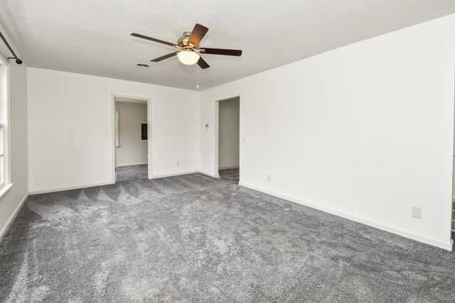 1452 South Avenue, Springfield, MO 65807