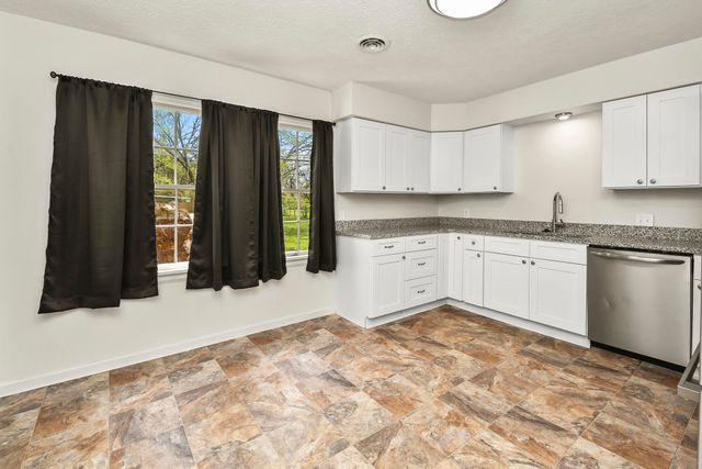 1452 South Avenue, Springfield, MO 65807