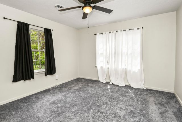 1452 South Avenue, Springfield, MO 65807