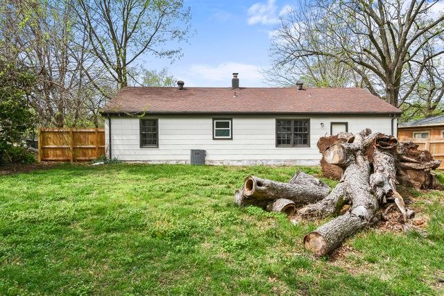 1452 South Avenue, Springfield, MO 65807