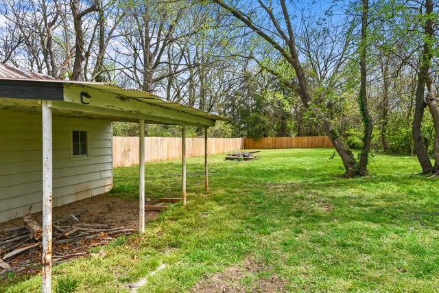 1452 South Avenue, Springfield, MO 65807