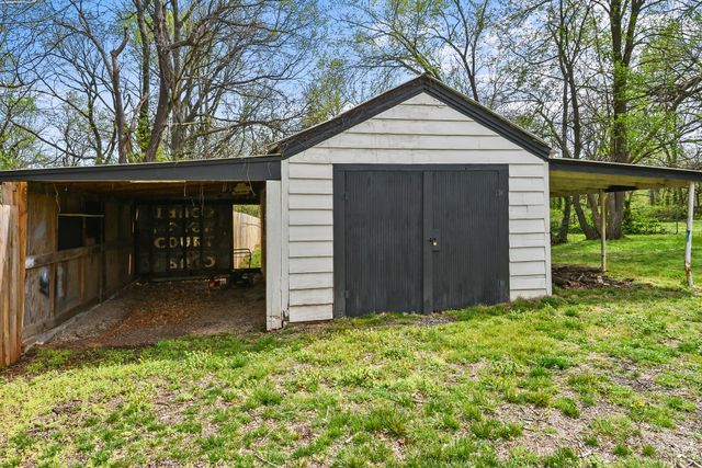 1452 South Avenue, Springfield, MO 65807