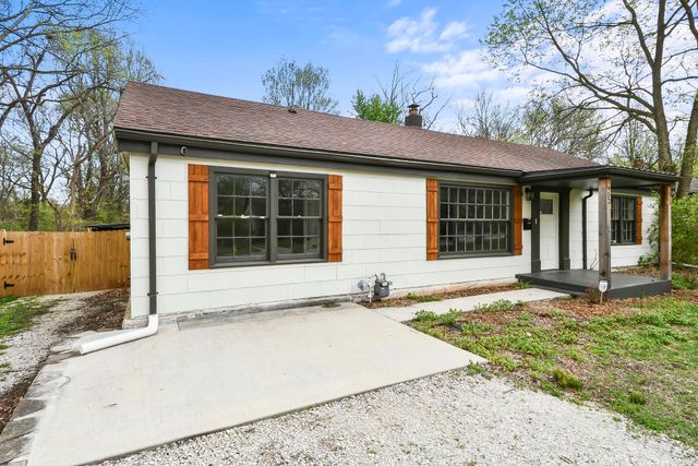 1452 South Avenue, Springfield, MO 65807