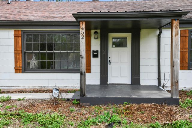 1452 South Avenue, Springfield, MO 65807