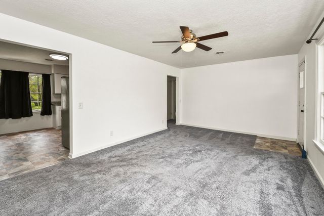 1452 South Avenue, Springfield, MO 65807