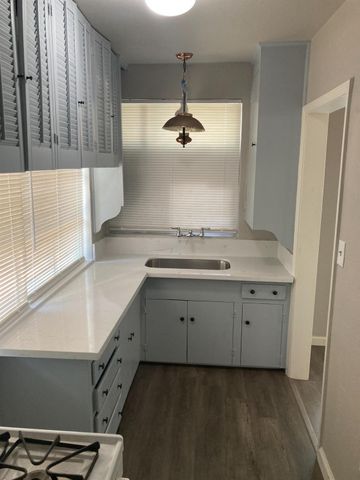 840 E Brown Avenue, Fresno, CA 93710