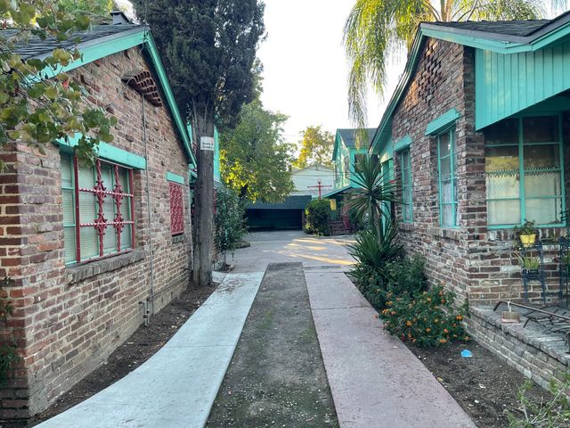 840 E Brown Avenue, Fresno, CA 93710