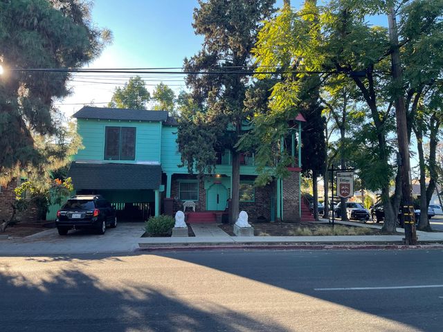 840 E Brown Avenue, Fresno, CA 93710