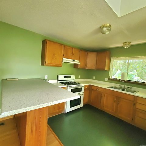 605A Alamo Drive, Mountain View, AR 72560