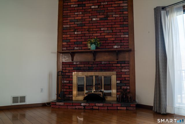 55 Meetinghouse Village 2, Meriden, CT 06450