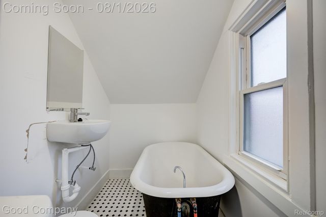 17205 SANTA BARBARA Drive, Detroit, MI 48221
