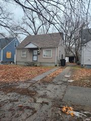 15870 W Parkway Street, Detroit, MI 48223