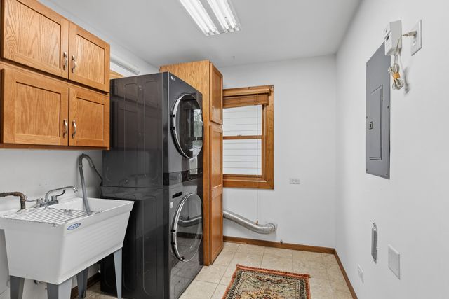 366 Poplar Street, Crystal Lake, IL 60014