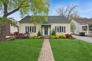 366 Poplar Street, Crystal Lake, IL 60014