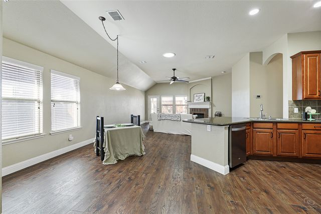 3805 Denridge Lane, Fort Worth, TX 76262