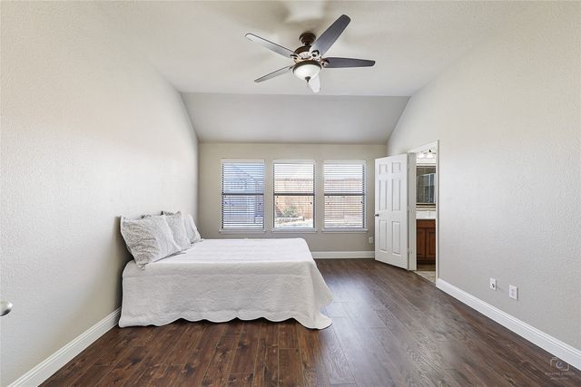 3805 Denridge Lane, Fort Worth, TX 76262