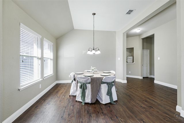 3805 Denridge Lane, Fort Worth, TX 76262